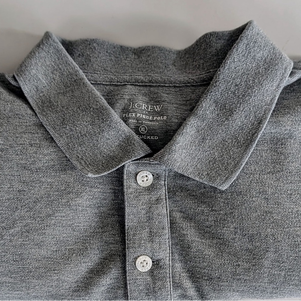 JCrew Flex Pique Polo Untucked Mens XL
Gray Short Sleeve 2 button collar